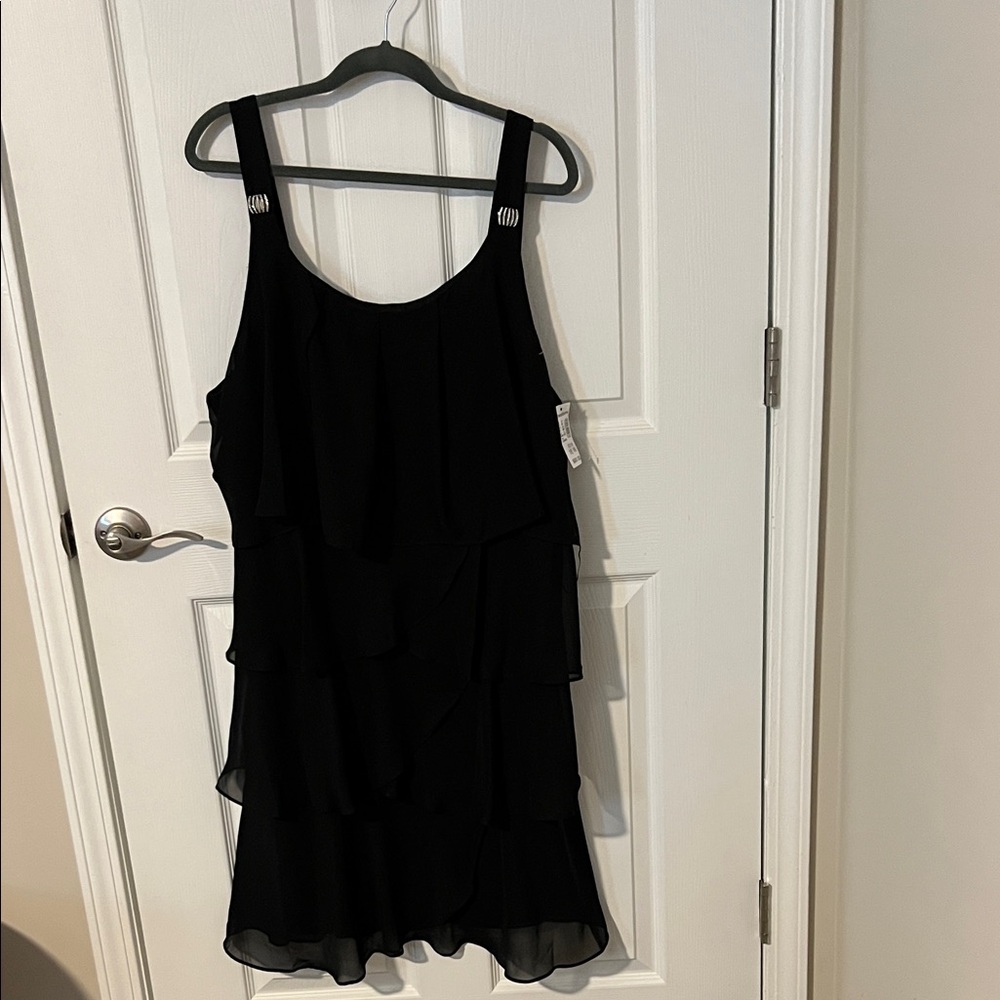 Elegant Black Sleeveless Dress